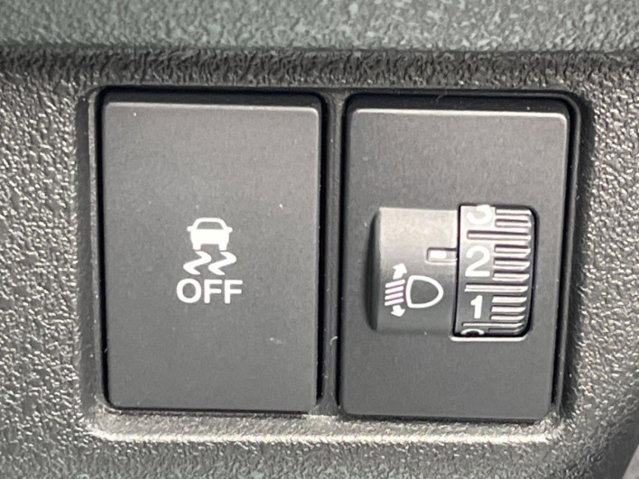 2023 Honda N-BOX CUSTOM 6BA-JF5 (UW-6a2f6c6a99a76)[5]