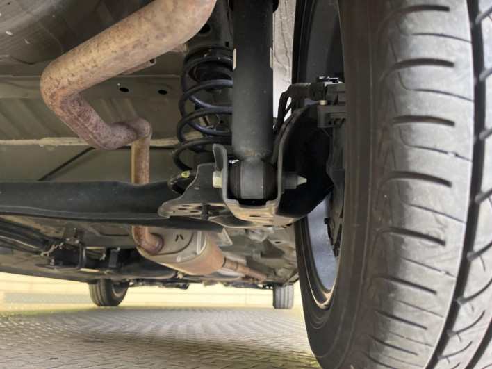 2023 Honda N-BOX CUSTOM 6BA-JF5 (UW-6a2f6c6a99a76)[26]