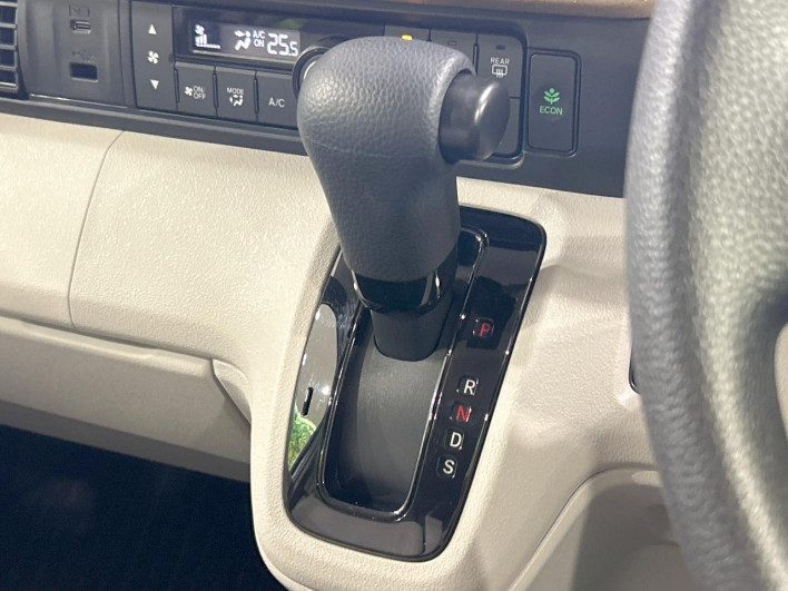 2024 Honda N-BOX 6BA-JF5 (UW-6a2f6c6c41bc3)[28]