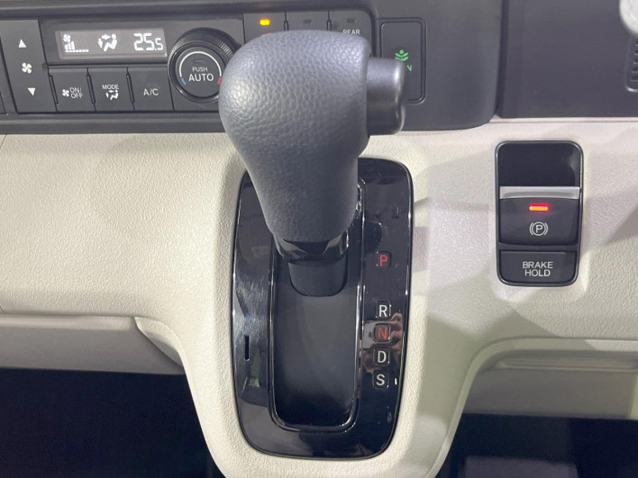2024 Honda N-BOX 6BA-JF5 (UW-6a2f6c6d81a70)[13]