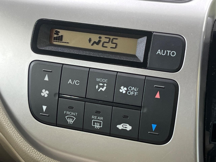 2014 Honda N-WGN DBA-JH1 (UW-6a2f6c755e7a0)[24]