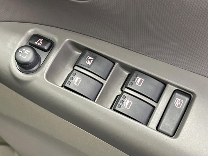 2011 Daihatsu Tanto DBA-L375S (UW-6a2f6c8c9cc1e)[10]