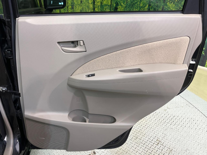2013 Daihatsu Move DBA-LA110S (UW-6a2f6c9066a37)[28]