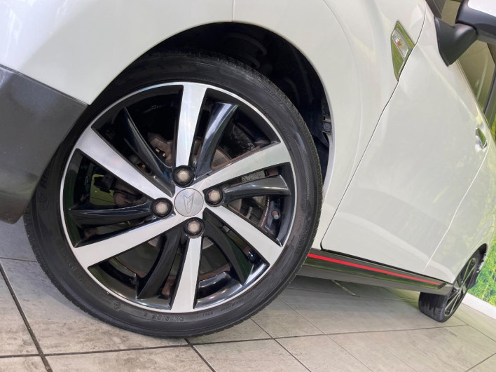 2015 Daihatsu Cast DBA-LA250S (UW-6a2f6c93e2a4f)[6]