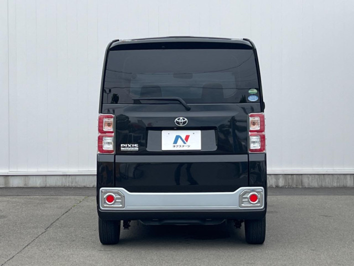 2016 Toyota Pixis Mega DBA-LA700A (UW-6a2f6ca643124)[18]