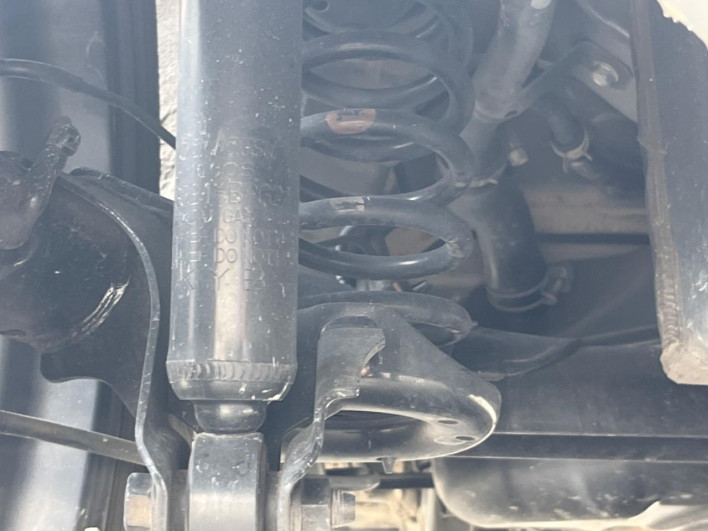 2016 Toyota Pixis Mega DBA-LA700A (UW-6a2f6ca643124)[23]