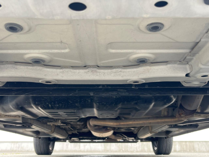 2016 Toyota Pixis Mega DBA-LA700A (UW-6a2f6ca643124)[22]