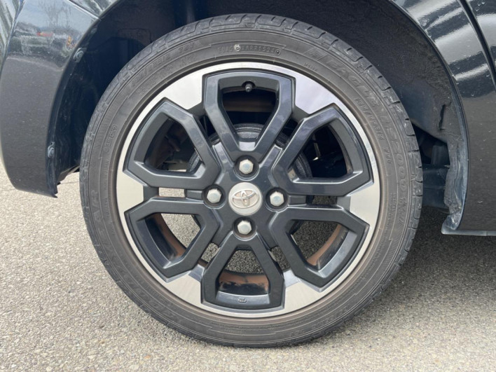 2016 Toyota Pixis Mega DBA-LA700A (UW-6a2f6ca643124)[16]