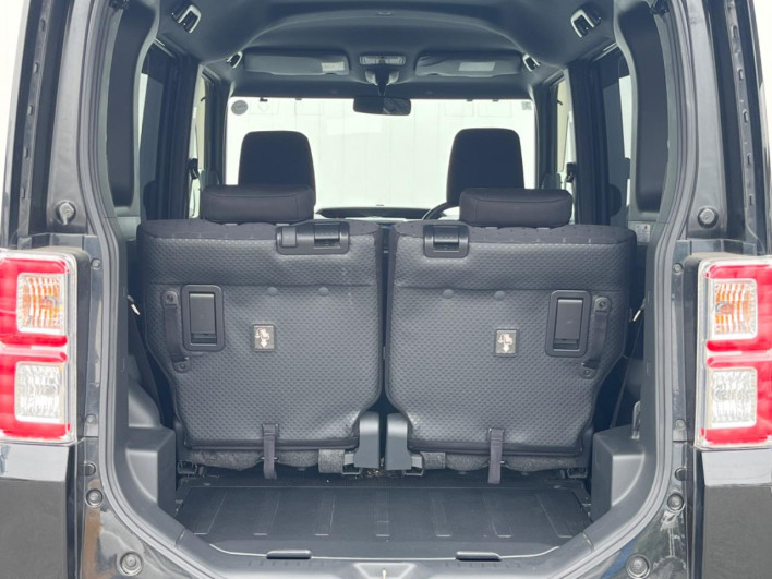 2016 Toyota Pixis Mega DBA-LA700A (UW-6a2f6ca643124)[20]