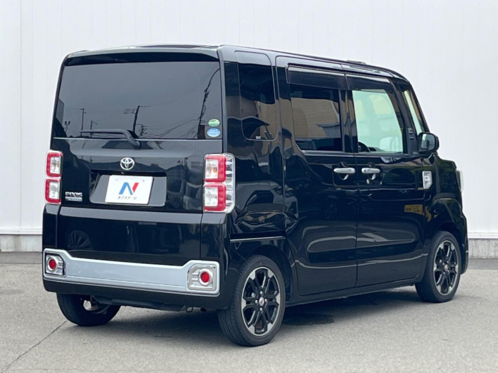 2016 Toyota Pixis Mega DBA-LA700A (UW-6a2f6ca643124)[17]