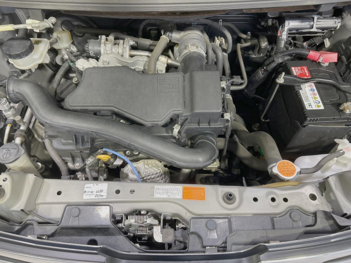 2016 Toyota Roomy DBA-M900A (UW-6a2f6cb2e1aa7)[4]