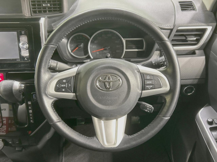 2016 Toyota Roomy DBA-M900A (UW-6a2f6cb2e1aa7)[17]