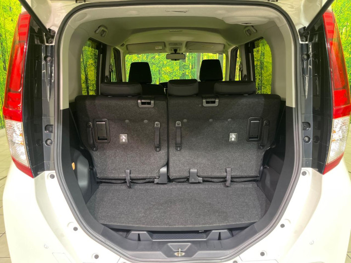 2018 Toyota Roomy DBA-M900A (UW-6a2f6cb443a5a)[29]