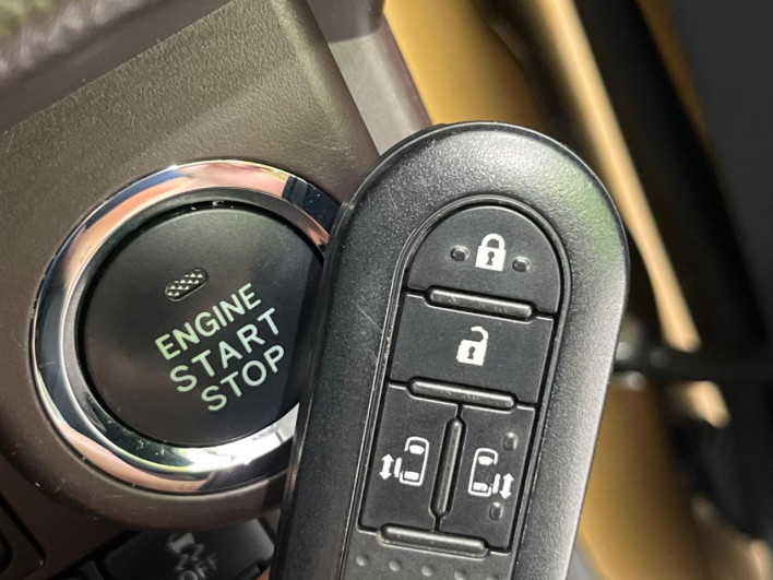 2018 Toyota TANK DBA-M910A (UW-6a2f6cbbecc19)[8]