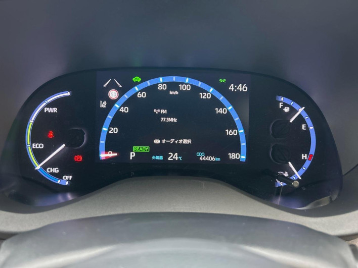 2022 Toyota Yaris Cross 6AA-MXPJ10 (UW-6a2f6cfb8821c)[24]