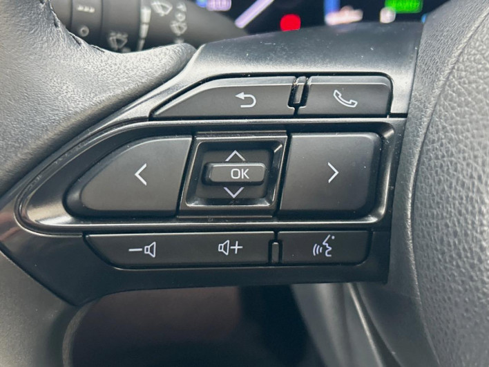 2022 Toyota Yaris Cross 6AA-MXPJ10 (UW-6a2f6cfb8821c)[26]