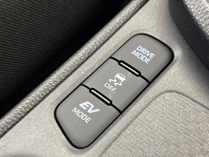 2022 Toyota Yaris Cross 6AA-MXPJ10 (UW-6a2f6cfbc98b6)[29]