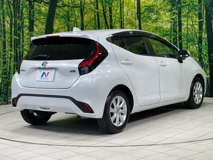 2021 Toyota Aqua 6AA-MXPK11 (UW-6a2f6d027d069)[16]