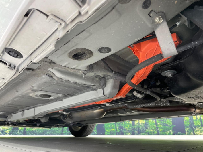 2021 Toyota Aqua 6AA-MXPK11 (UW-6a2f6d027d069)[23]