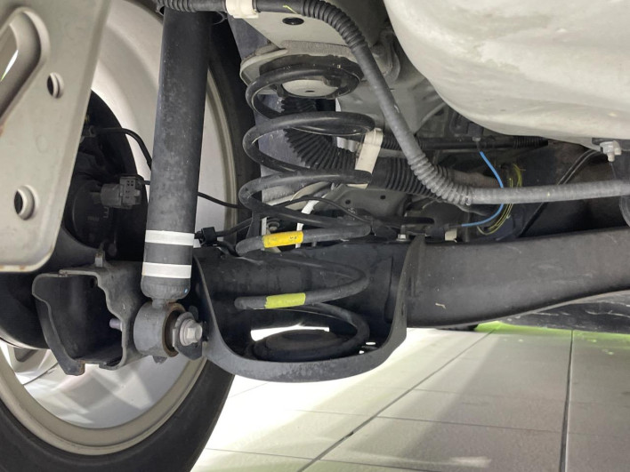 2021 Toyota Aqua 6AA-MXPK11 (UW-6a2f6d027d069)[22]