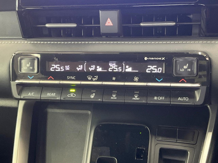 2023 Toyota Noah 6BA-MZRA90W (UW-6a2f6d16d5b21)[28]