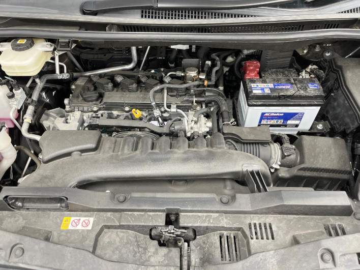 2023 Toyota Noah 6BA-MZRA90W (UW-6a2f6d16d5b21)[5]