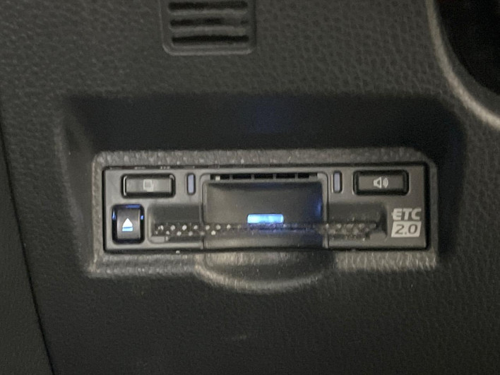 2023 Toyota Noah 6BA-MZRA90W (UW-6a2f6d16d5b21)[21]