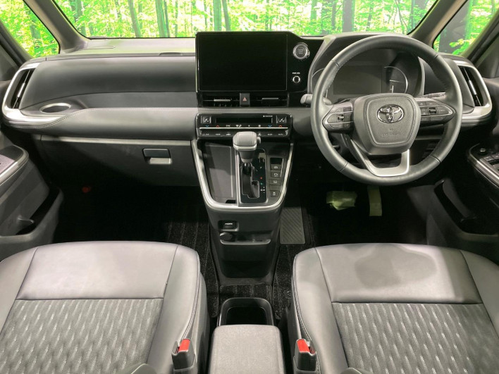2023 Toyota Noah 6BA-MZRA90W (UW-6a2f6d179a14e)[21]
