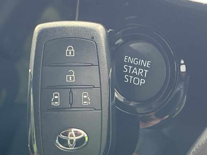 2023 Toyota Noah 6BA-MZRA90W (UW-6a2f6d185a50f)[27]