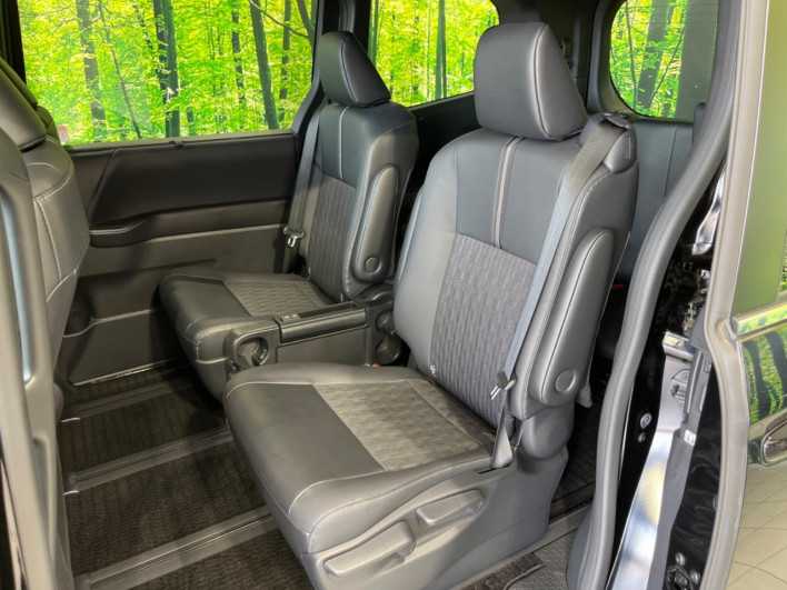 2023 Toyota Noah 6BA-MZRA90W (UW-6a2f6d185a50f)[6]