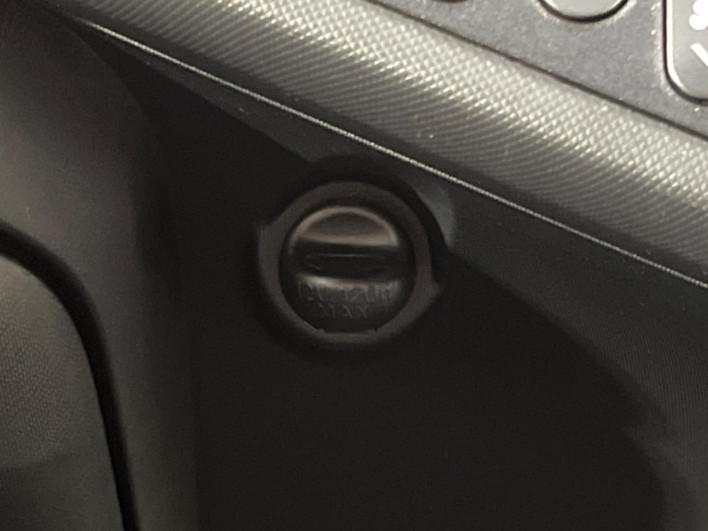 2014 Toyota Aqua DAA-NHP10 (UW-6a2f6d1d4270f)[13]