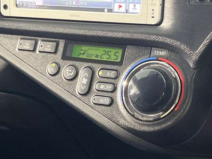 2014 Toyota Aqua DAA-NHP10 (UW-6a2f6d1d4270f)[20]