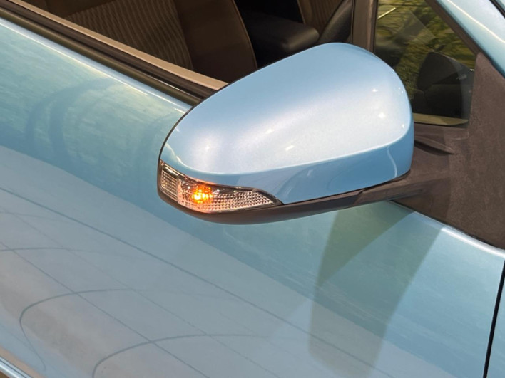 2014 Toyota Aqua DAA-NHP10 (UW-6a2f6d1d4270f)[22]
