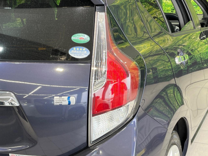 2014 Toyota Aqua DAA-NHP10 (UW-6a2f6d1d7a9ef)[29]