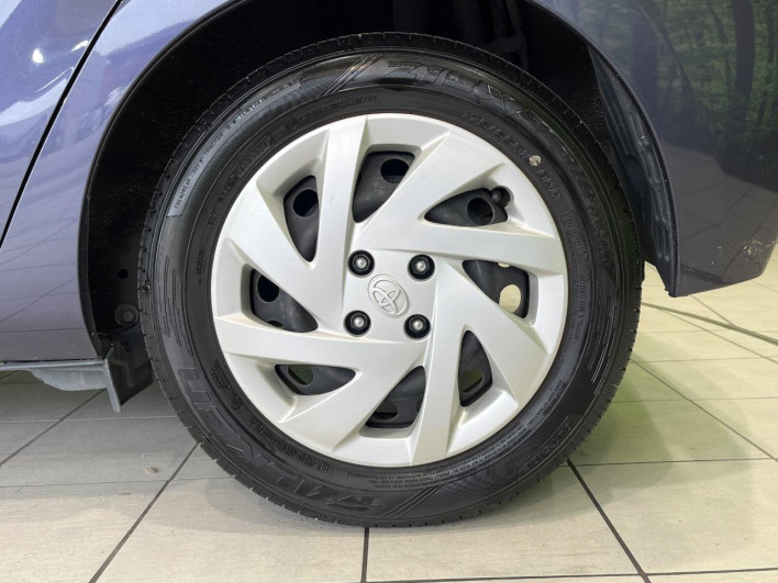 2014 Toyota Aqua DAA-NHP10 (UW-6a2f6d1d7a9ef)[11]