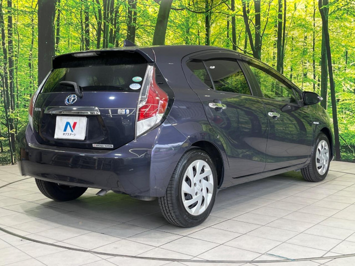 2014 Toyota Aqua DAA-NHP10 (UW-6a2f6d1d7a9ef)[17]