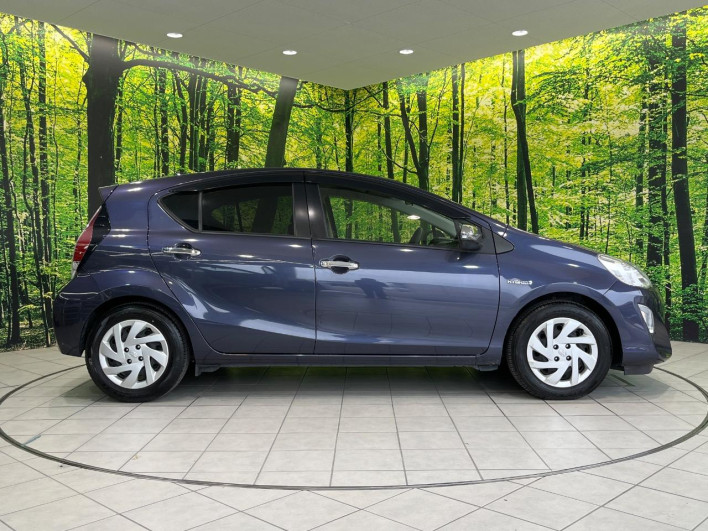 2014 Toyota Aqua DAA-NHP10 (UW-6a2f6d1d7a9ef)[16]
