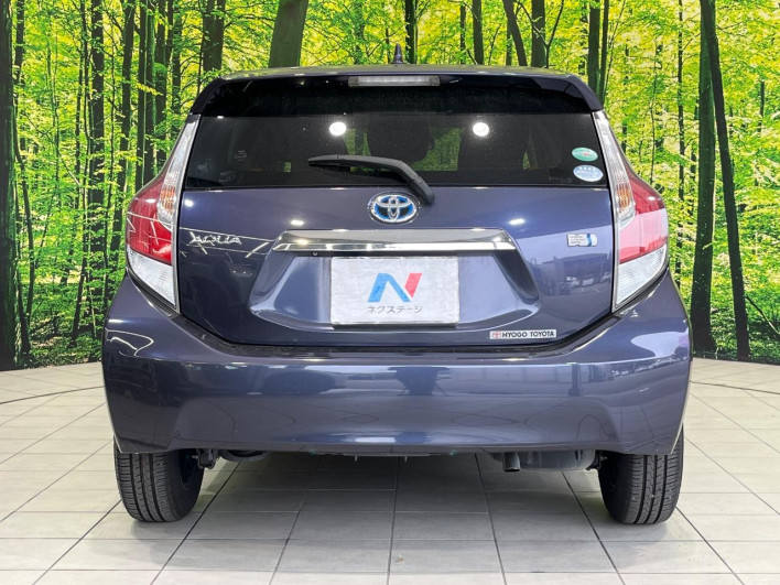 2014 Toyota Aqua DAA-NHP10 (UW-6a2f6d1d7a9ef)[18]