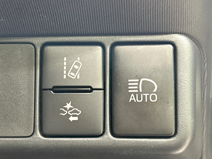 2016 Toyota Aqua DAA-NHP10 (UW-6a2f6d1e54cee)[18]