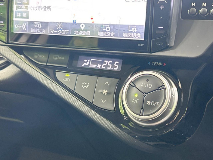 2016 Toyota Aqua DAA-NHP10 (UW-6a2f6d1e54cee)[26]