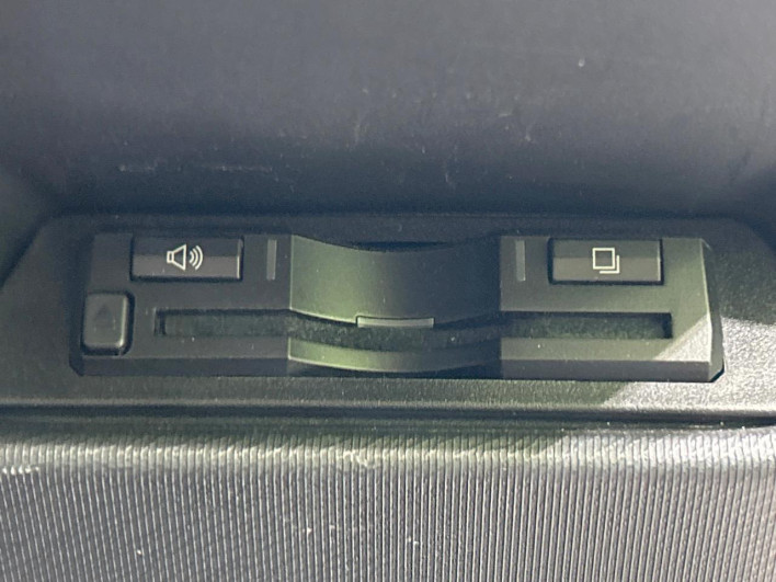2016 Toyota Aqua DAA-NHP10 (UW-6a2f6d1e54cee)[17]
