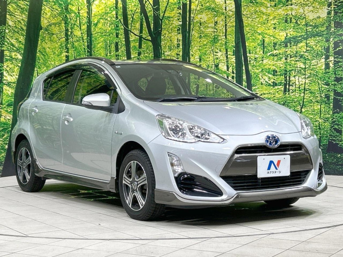 2016 Toyota Aqua DAA-NHP10 (UW-6a2f6d1e54cee)[11]