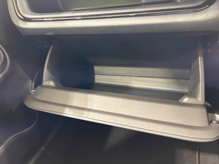 2016 Toyota Aqua DAA-NHP10 (UW-6a2f6d1e54cee)[22]