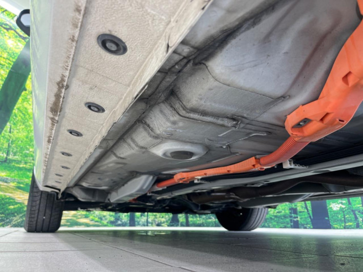 2019 Toyota Aqua DAA-NHP10 (UW-6a2f6d1f56362)[20]