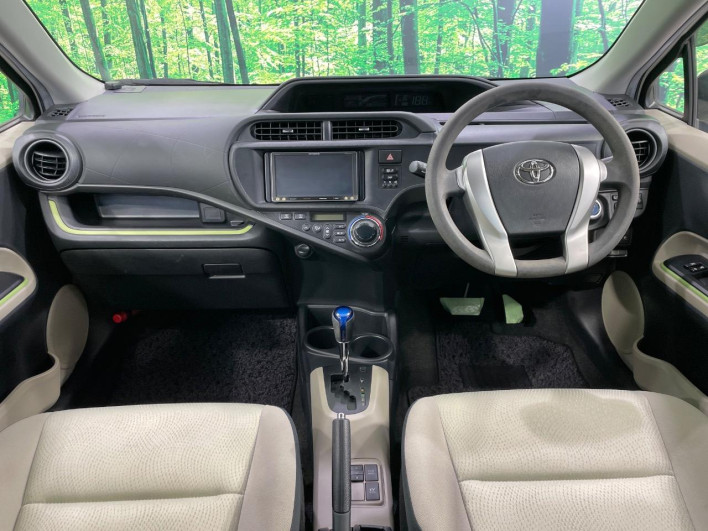 2013 Toyota Aqua DAA-NHP10 (UW-6a2f6d21207d8)[19]