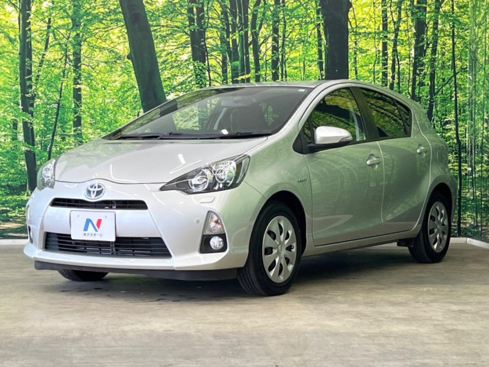 2014 Toyota Aqua DAA-NHP10 (UW-6a2f6d219a058)[24]