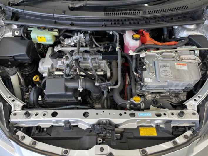 2014 Toyota Aqua DAA-NHP10 (UW-6a2f6d219a058)[7]