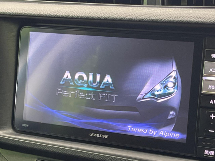 2014 Toyota Aqua DAA-NHP10 (UW-6a2f6d219a058)[4]