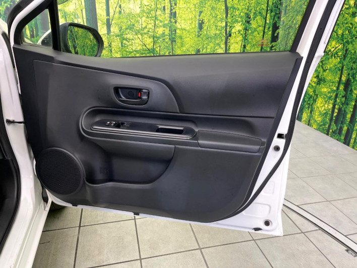 2019 Toyota Aqua DAA-NHP10 (UW-6a2f6d2478176)[27]