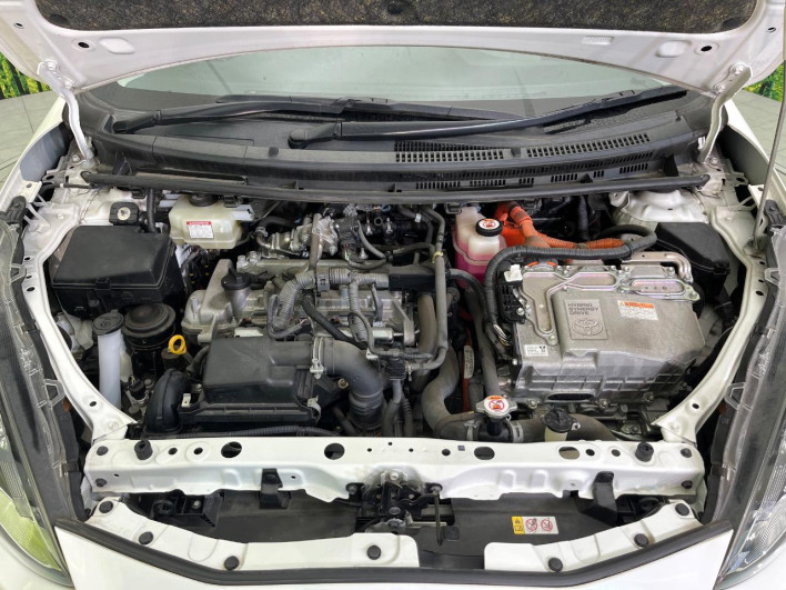 2019 Toyota Aqua DAA-NHP10 (UW-6a2f6d2478176)[4]